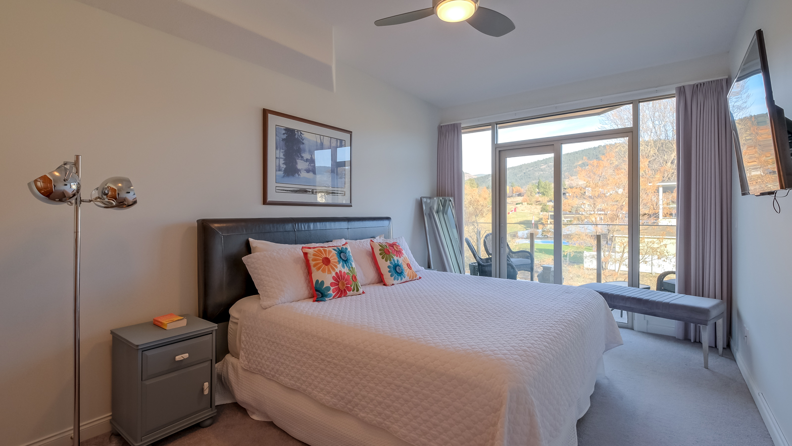 250 Marina Way 806 Penticton V2A 1H4