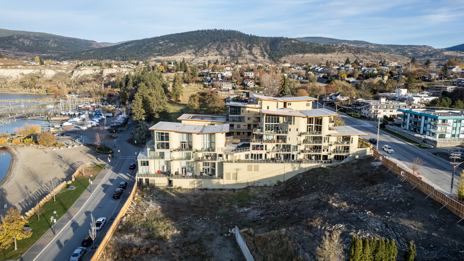 250 Marina Way 806 Penticton V2A 1H4