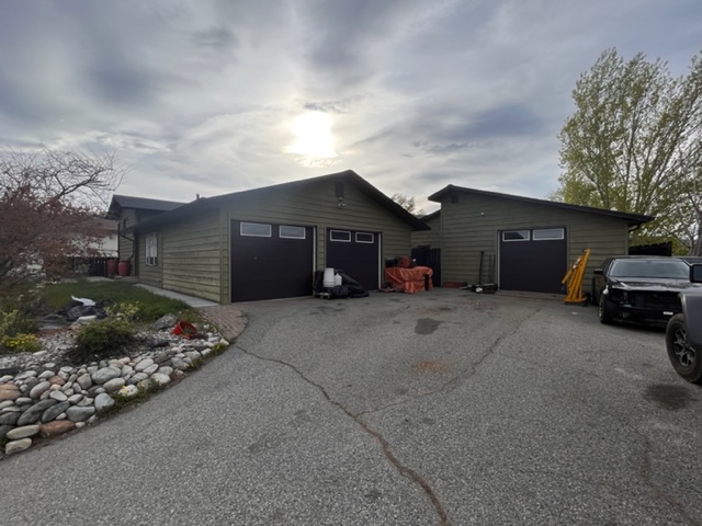 8304 Jubilee Road E Summerland V0H 1Z5