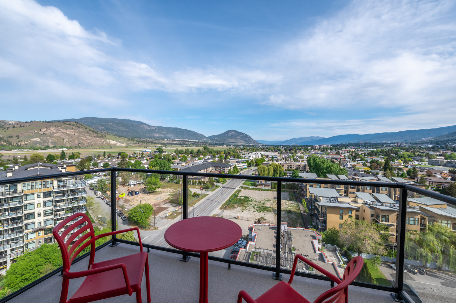 3346 Skaha Lake Road 1401 Penticton V2A 0H6