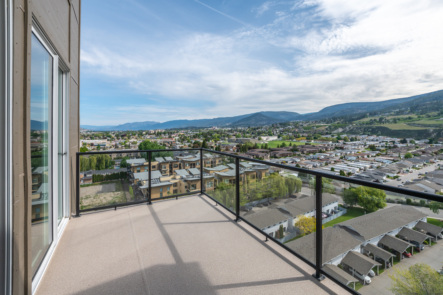 3346 Skaha Lake Road 1401 Penticton V2A 0H6