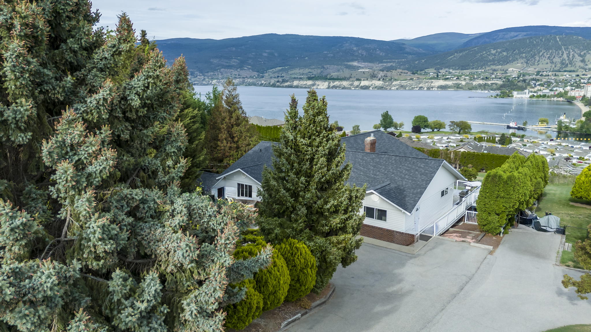 1613 Sparton Drive Penticton V2A 8Z5