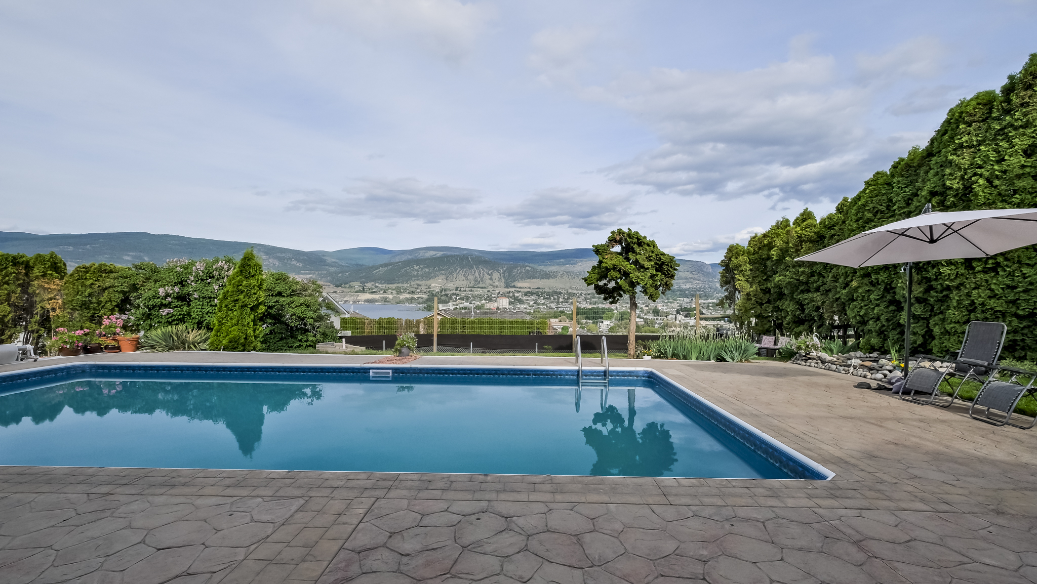 1613 Sparton Drive Penticton V2A 8Z5