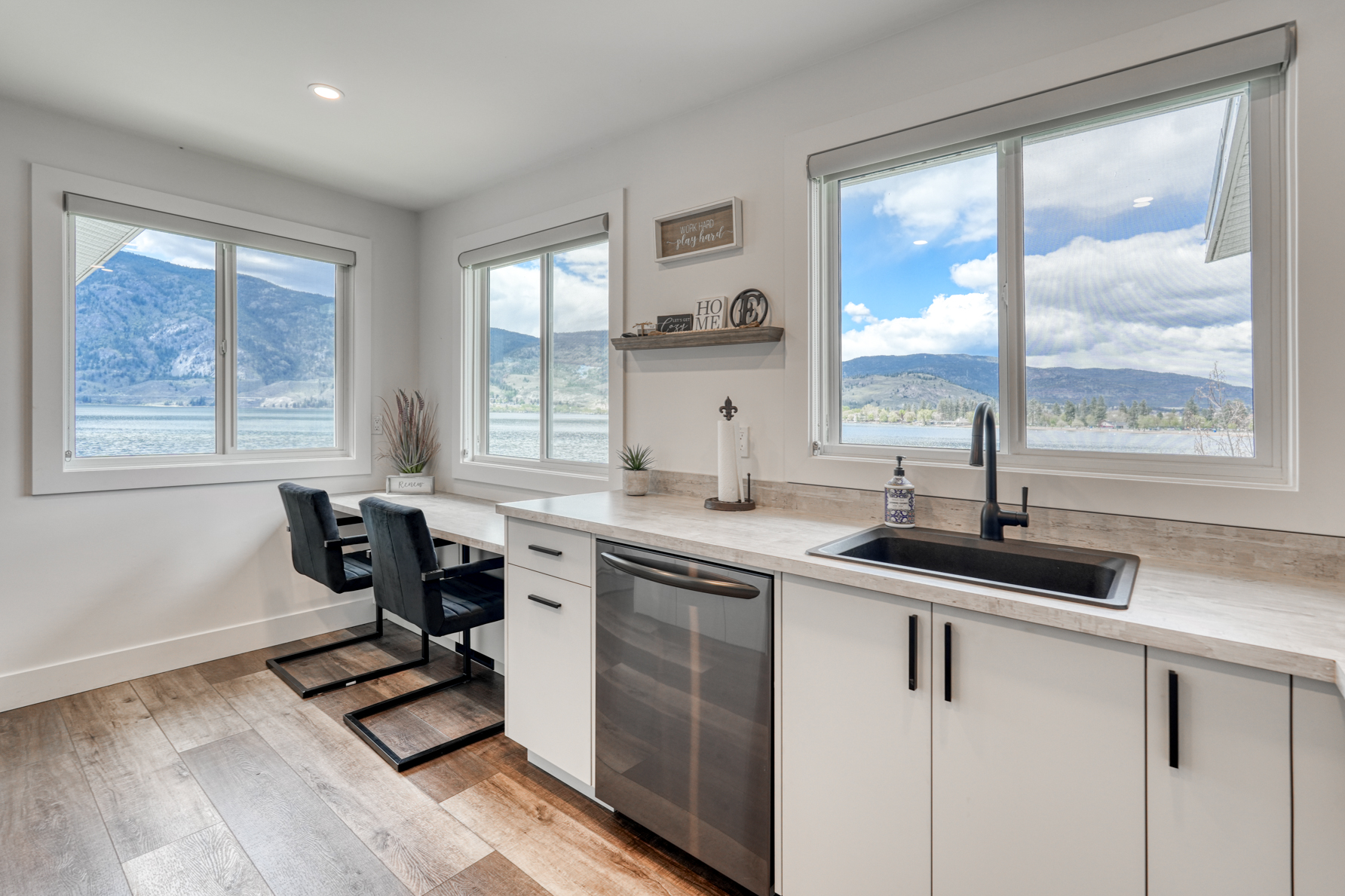 3951 Lakeside Road Penticton V2A 8W3