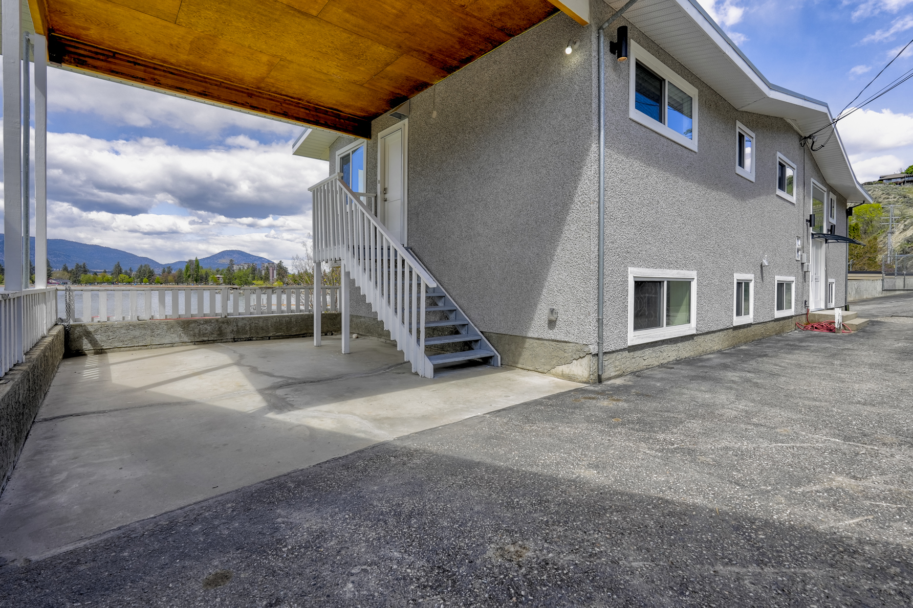 3951 Lakeside Road Penticton V2A 8W3