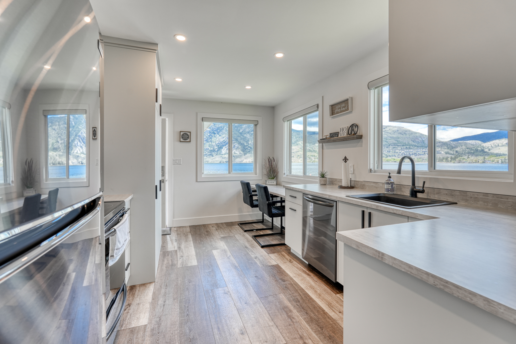 3951 Lakeside Road Penticton V2A 8W3