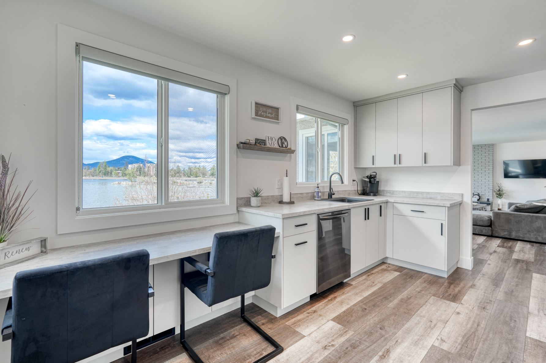 3951 Lakeside Road Penticton V2A 8W3