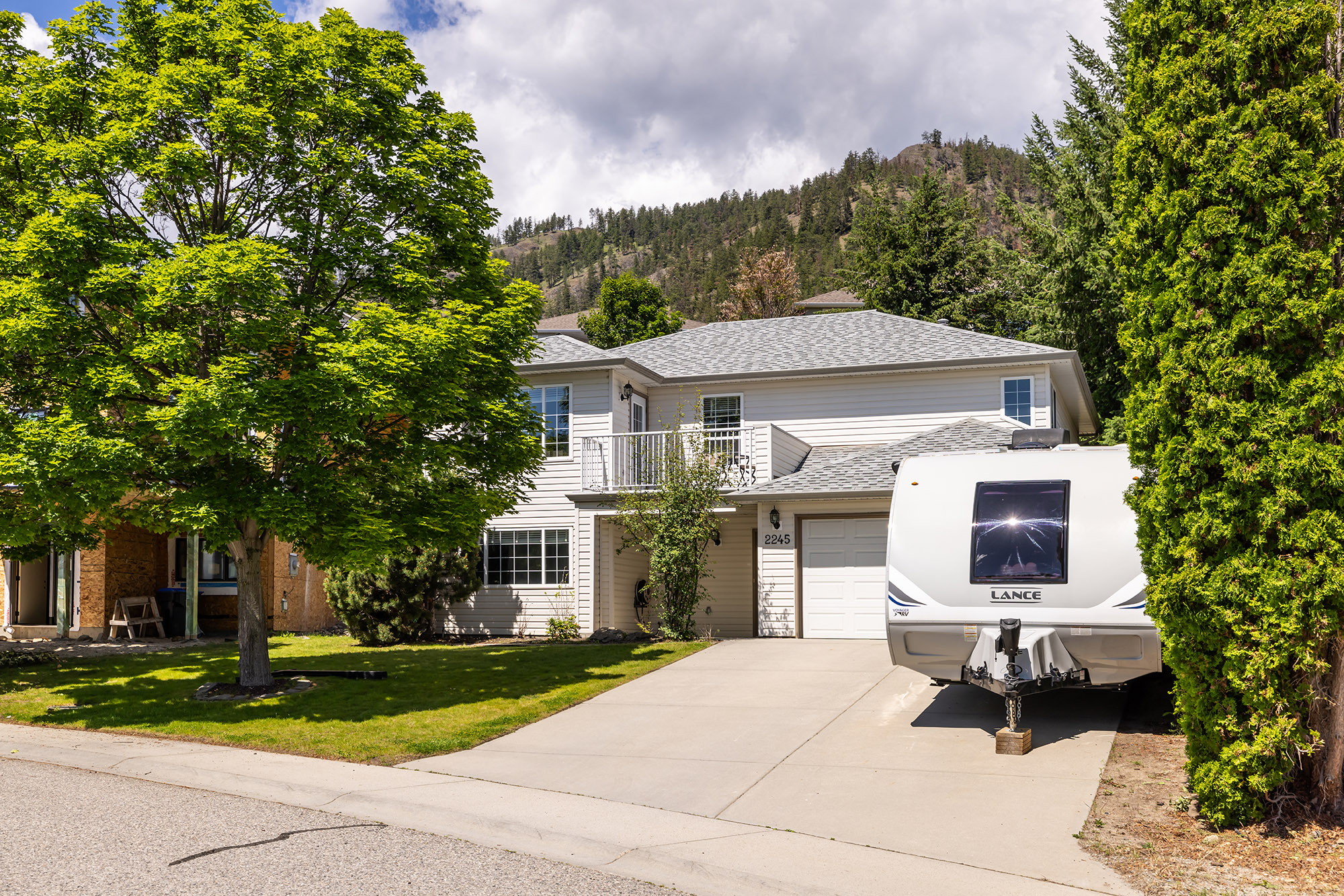 2245 Shannon Woods Crescent West Kelowna V4T 2P2