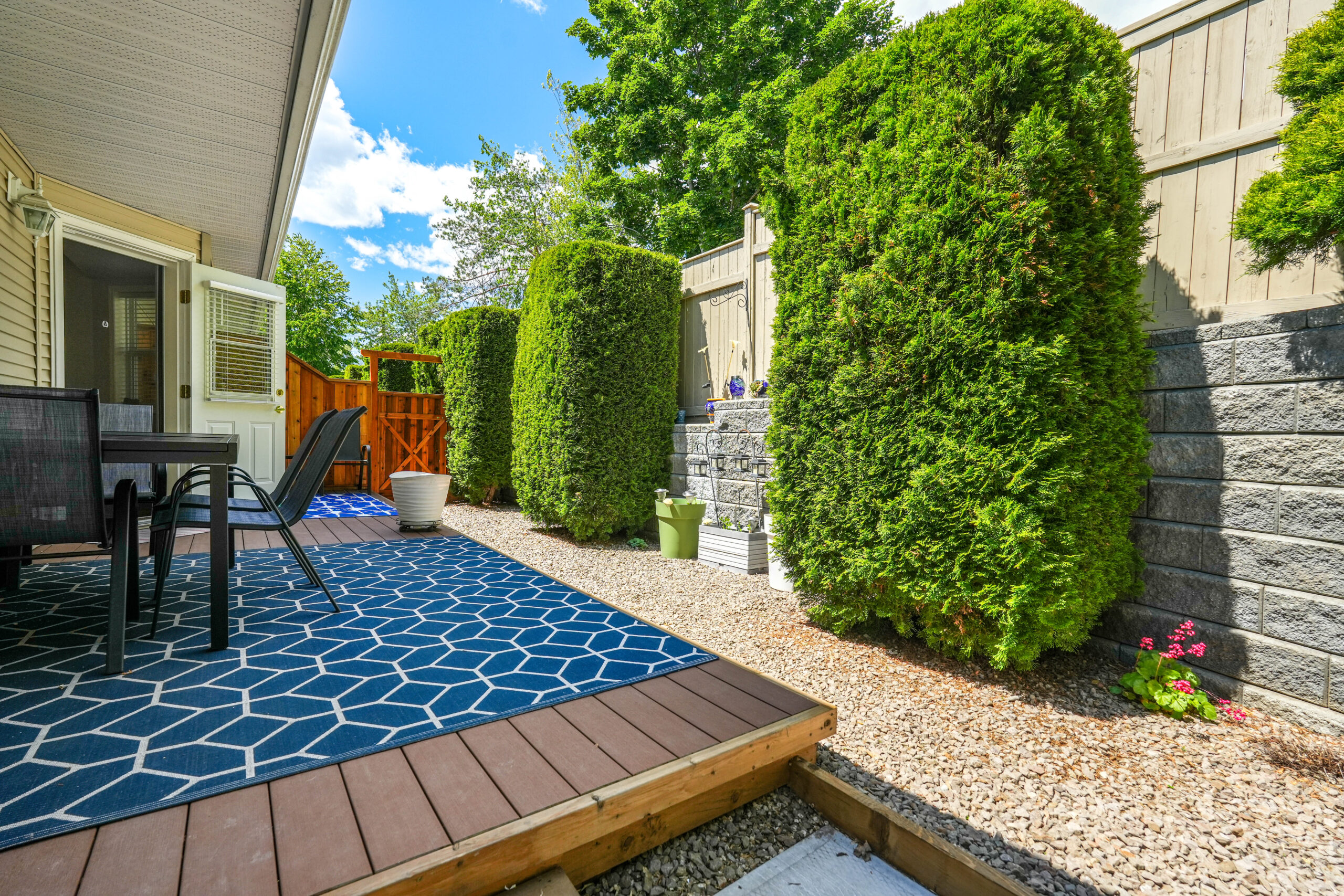 654 Pickering Street 106 Penticton V2A 4H2