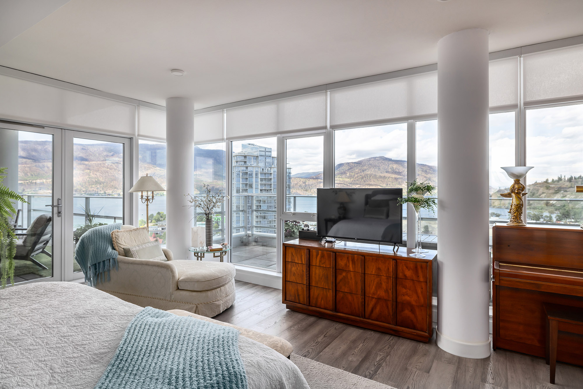 1151 Sunset Drive 1802 Kelowna V1Y 0G2