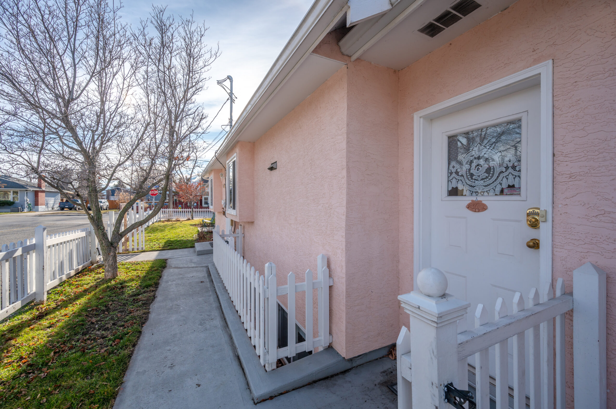 403 Woodruff Avenue Penticton V2A 2H7