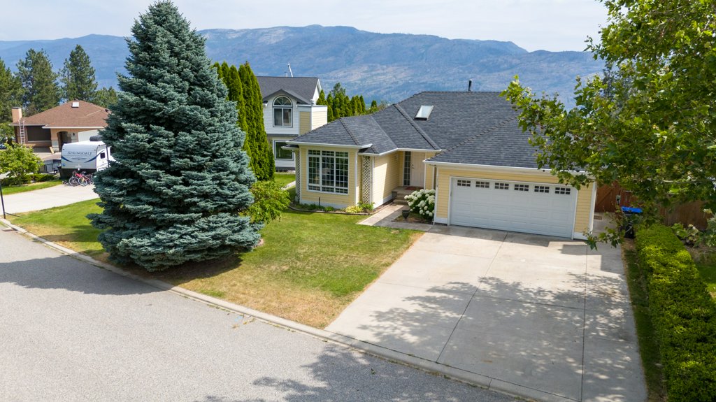 3509 Witt Place Peachland V0H 1X2