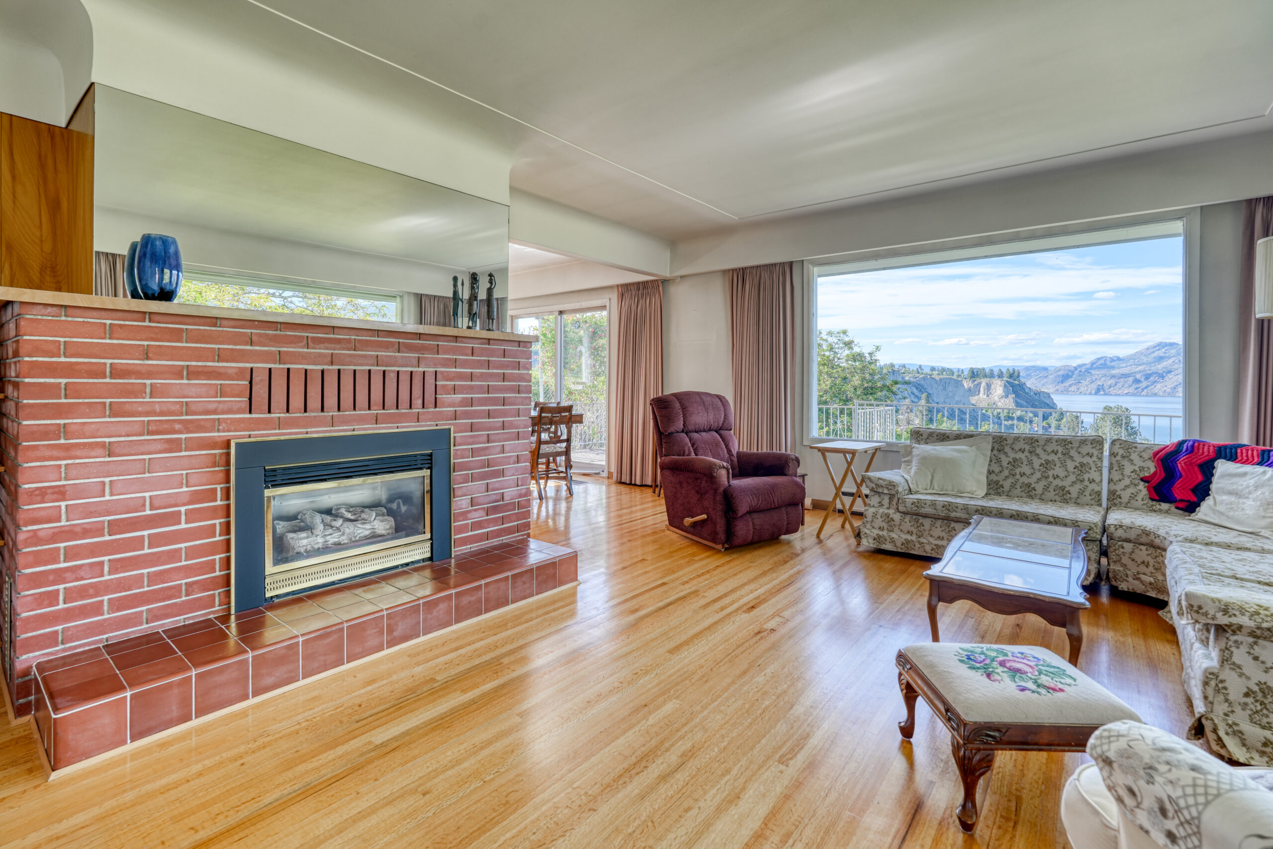 6104 Cuthbert Road Summerland V0H 1Z1