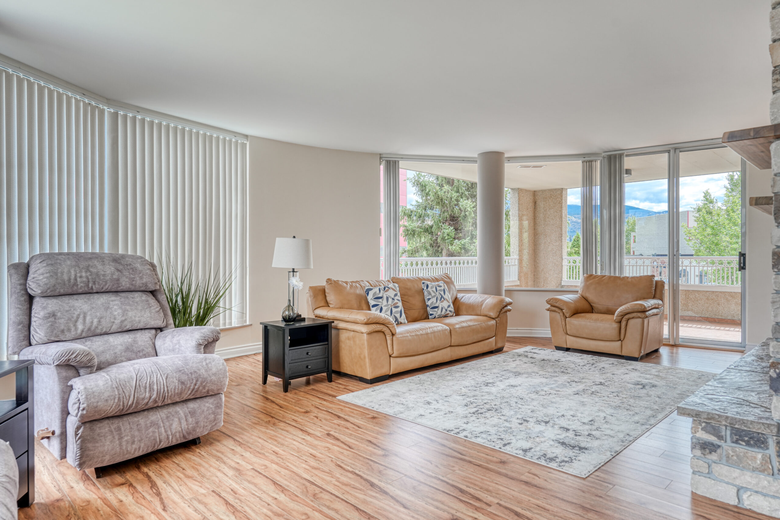 86 Lakeshore Drive 304 Penticton V2A 1B5