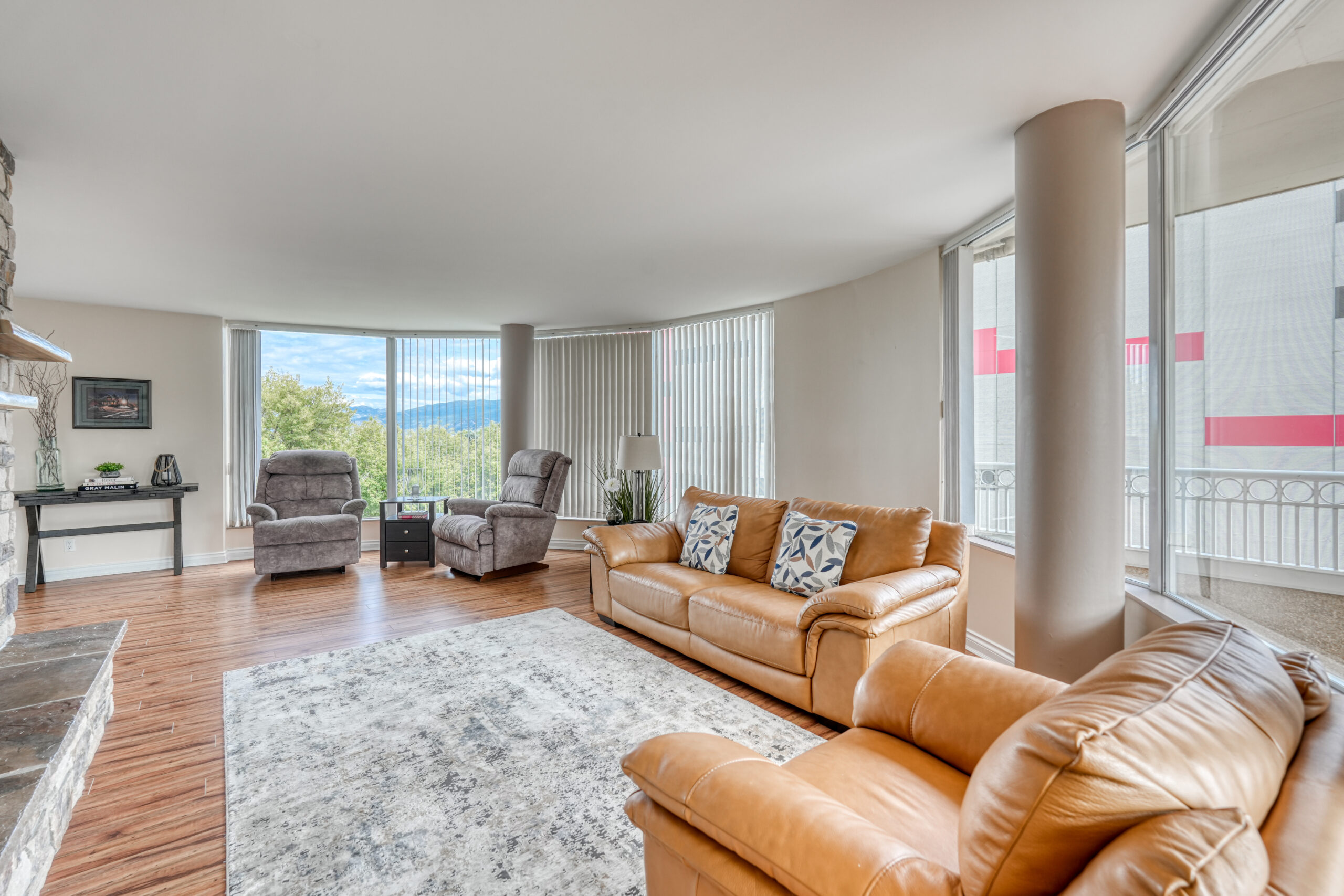 86 Lakeshore Drive 304 Penticton V2A 1B5