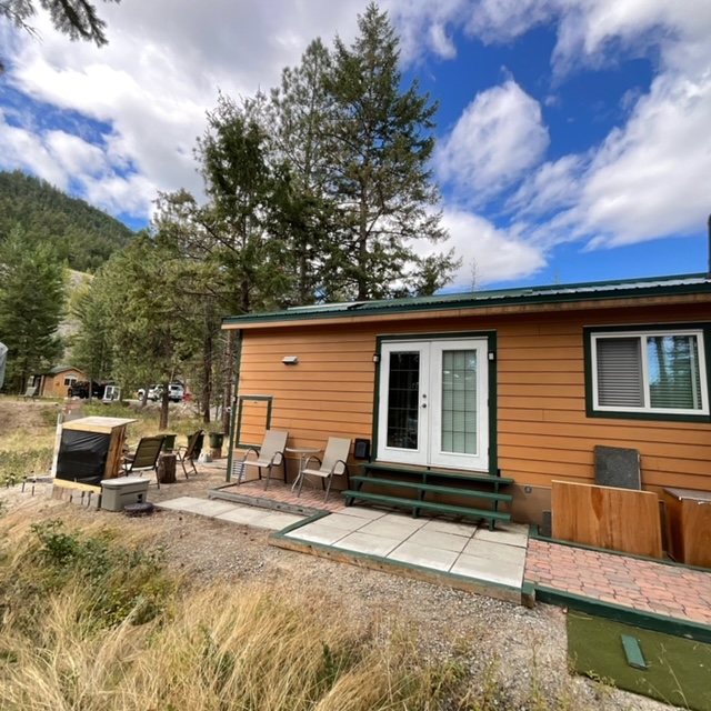 4835 Paradise Valley Drive 16 Peachland V0H 1X3