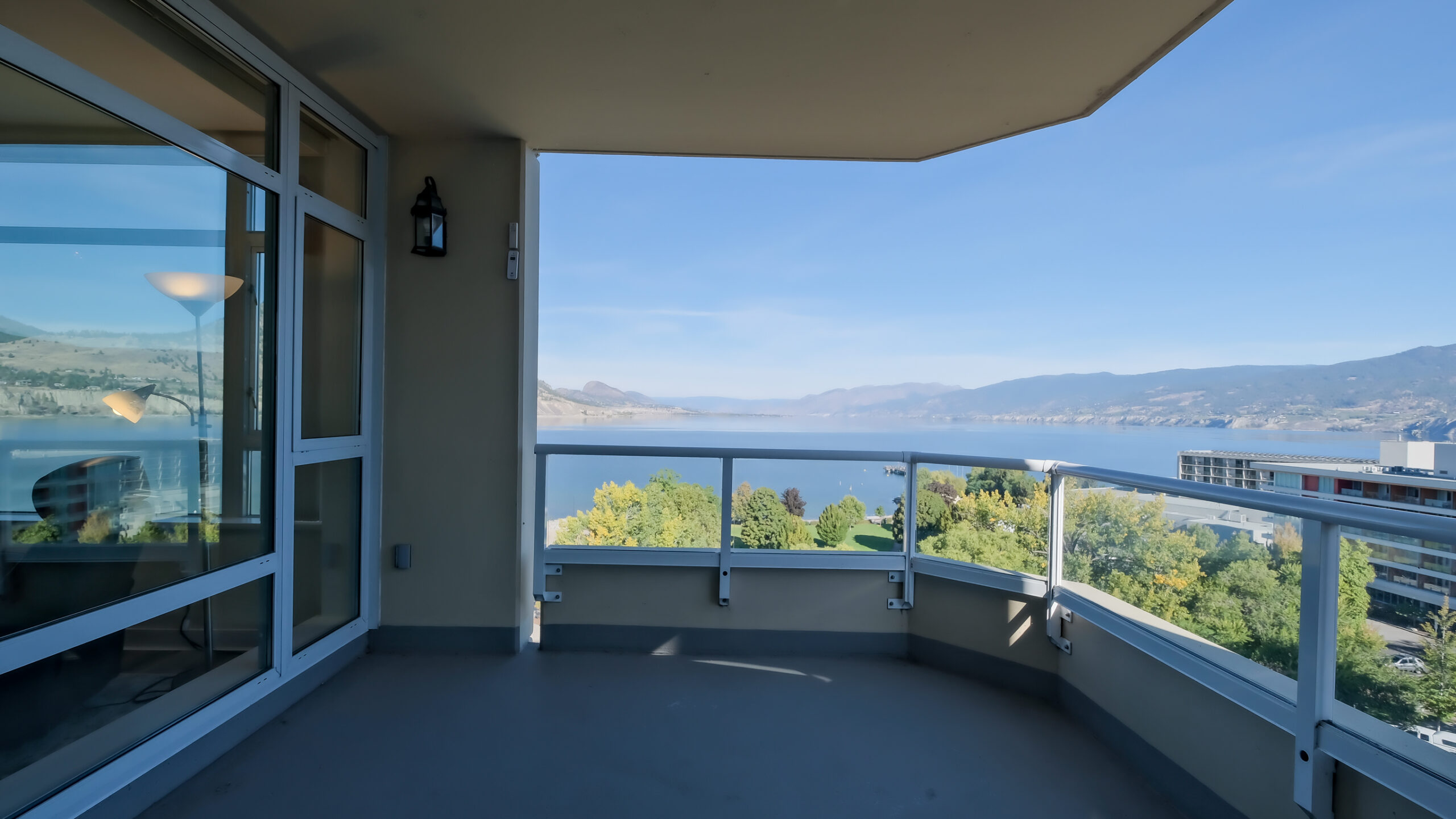 160 Lakeshore Drive 1002 Penticton V2A 9C2