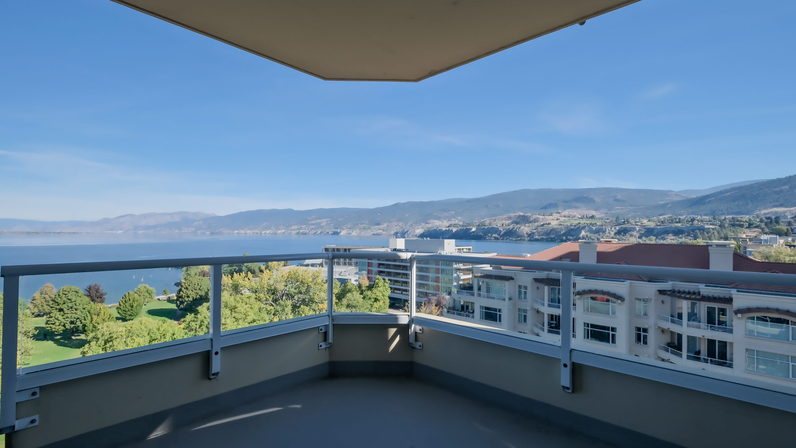 160 Lakeshore Drive 1002 Penticton V2A 9C2