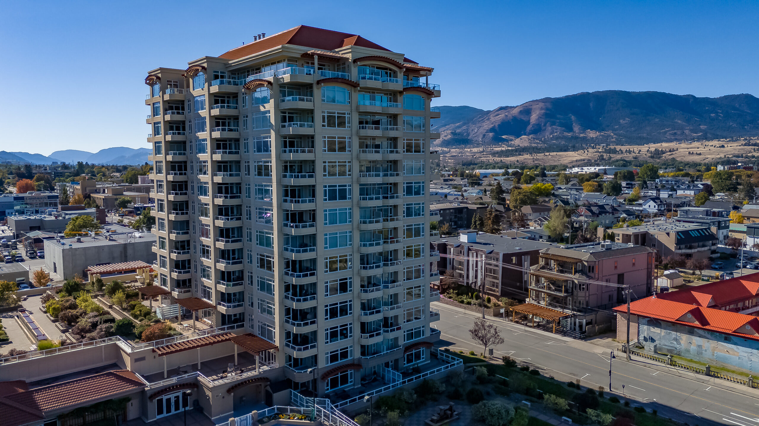 160 Lakeshore Drive 1002 Penticton V2A 9C2