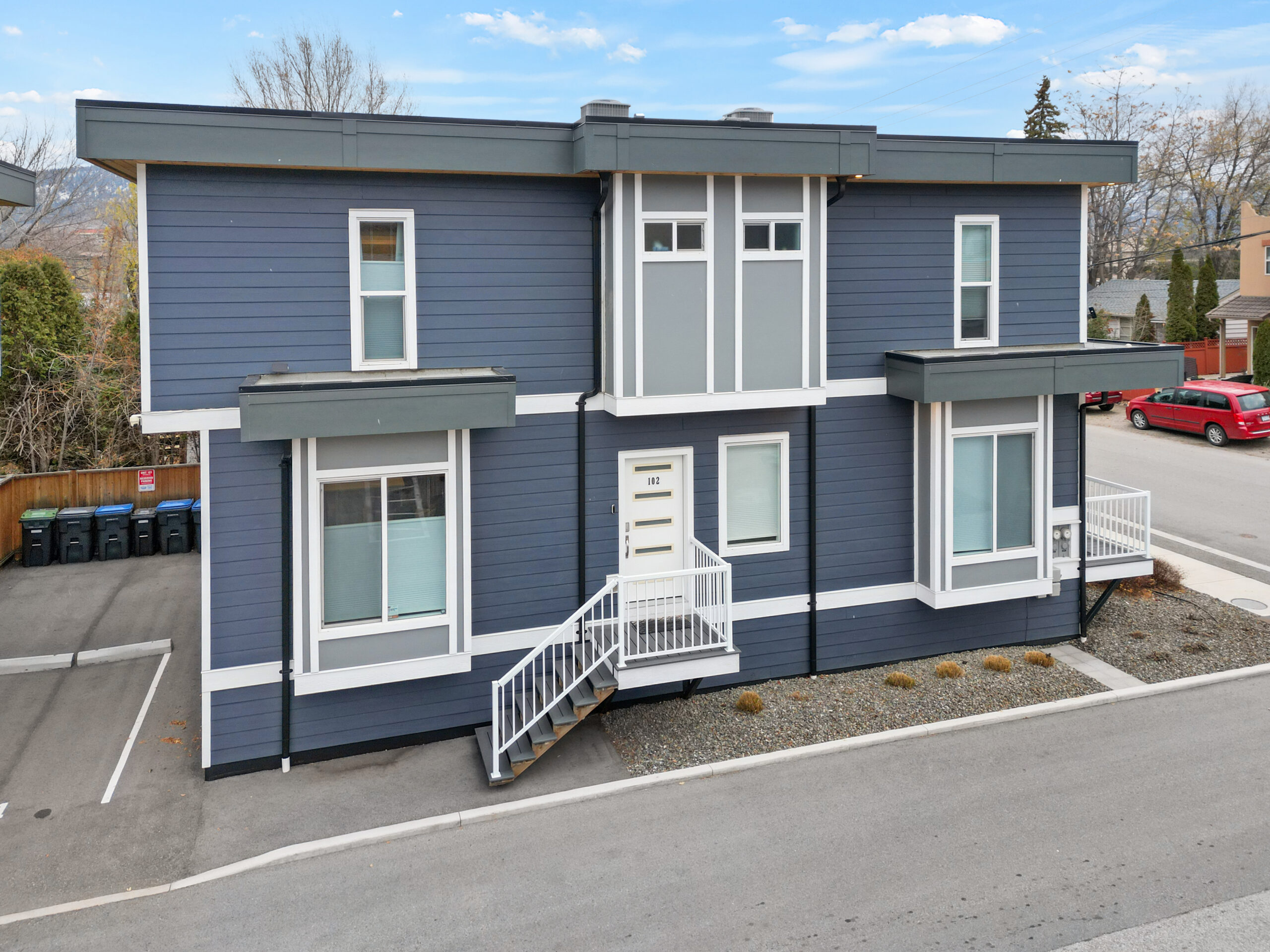 1087 Dynes Avenue 102 Penticton V2A 1E9