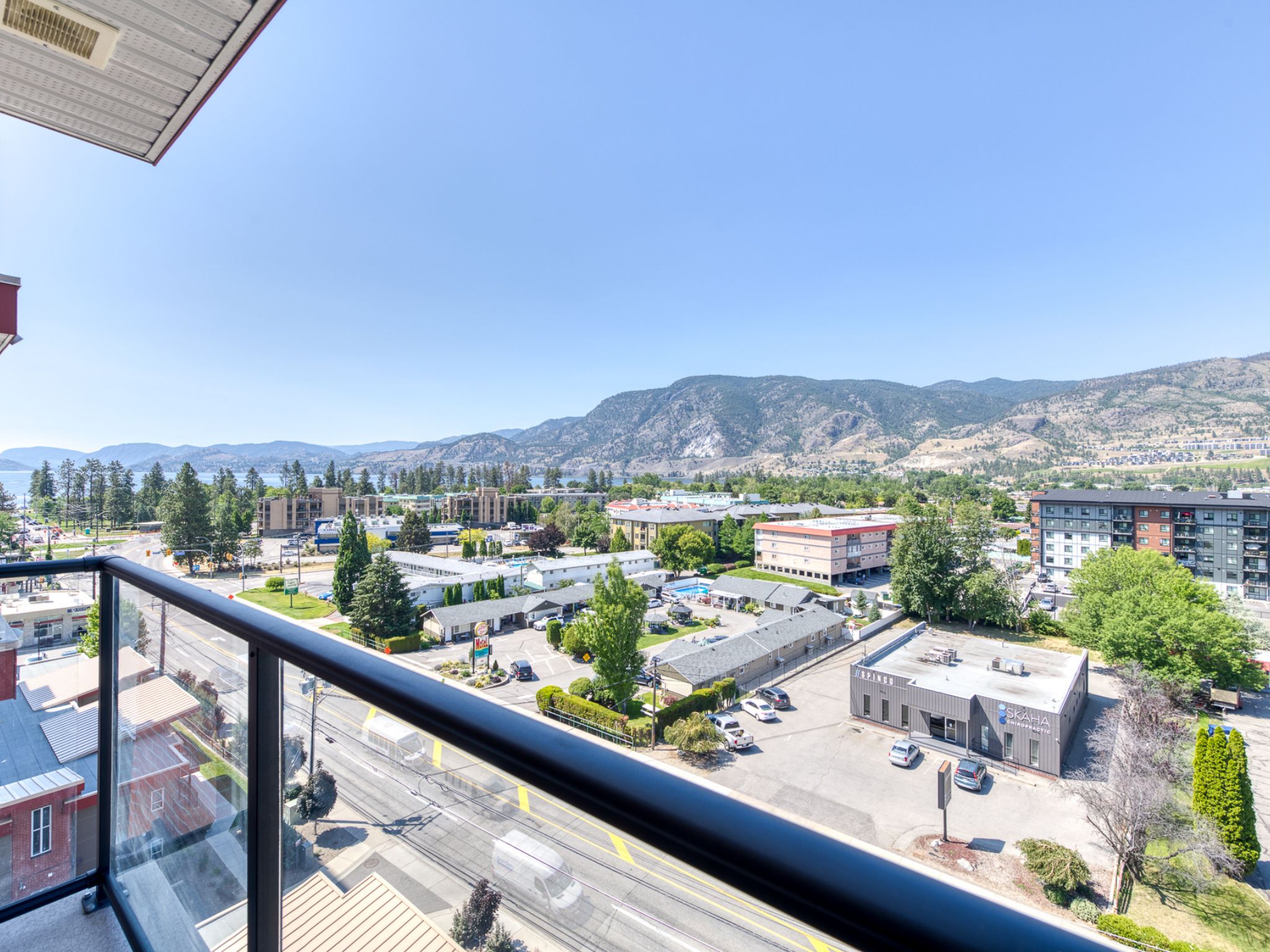 3346 Skaha Lake Road 904 Penticton V2A 0H6