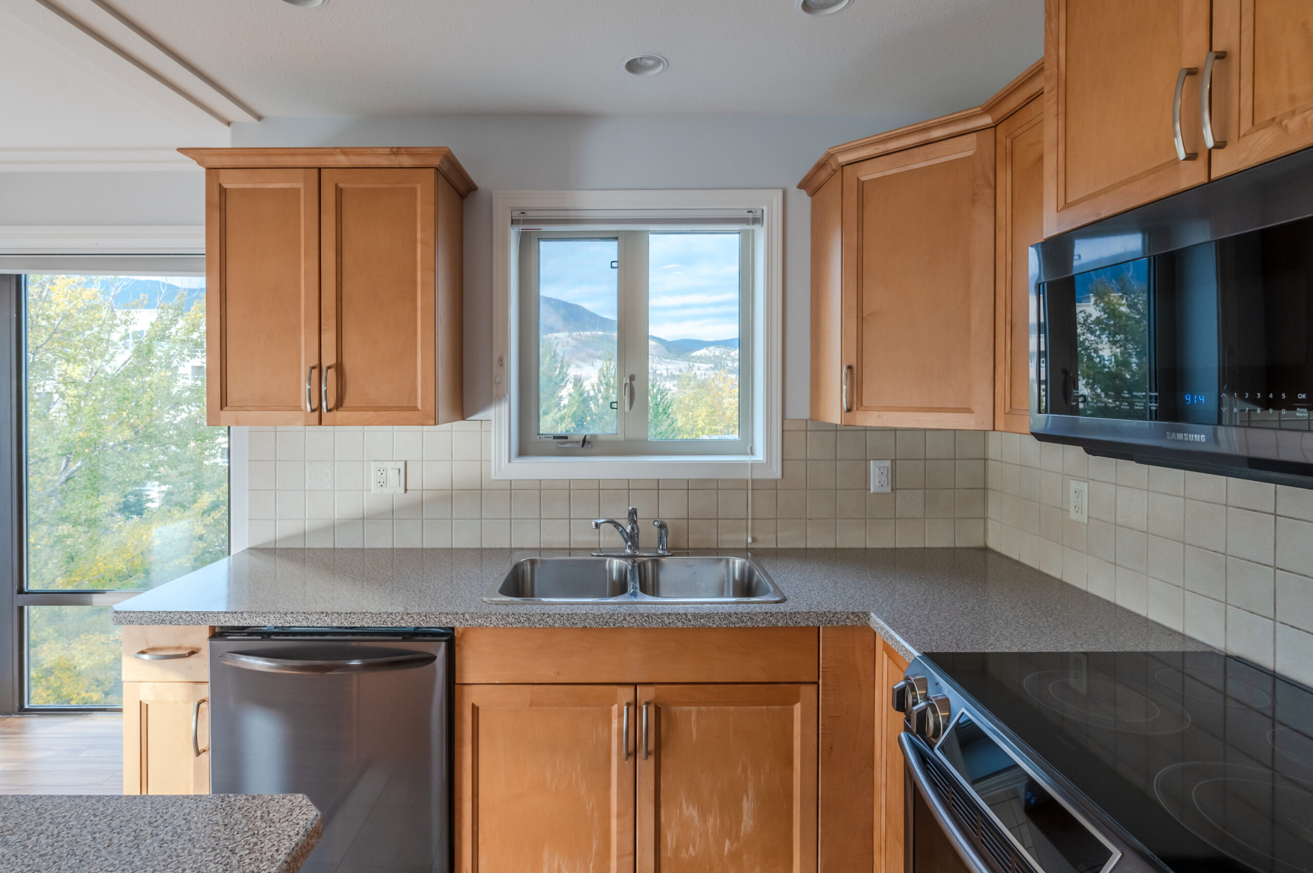 2125 Atkinson Street 605 Penticton V2A 9E6