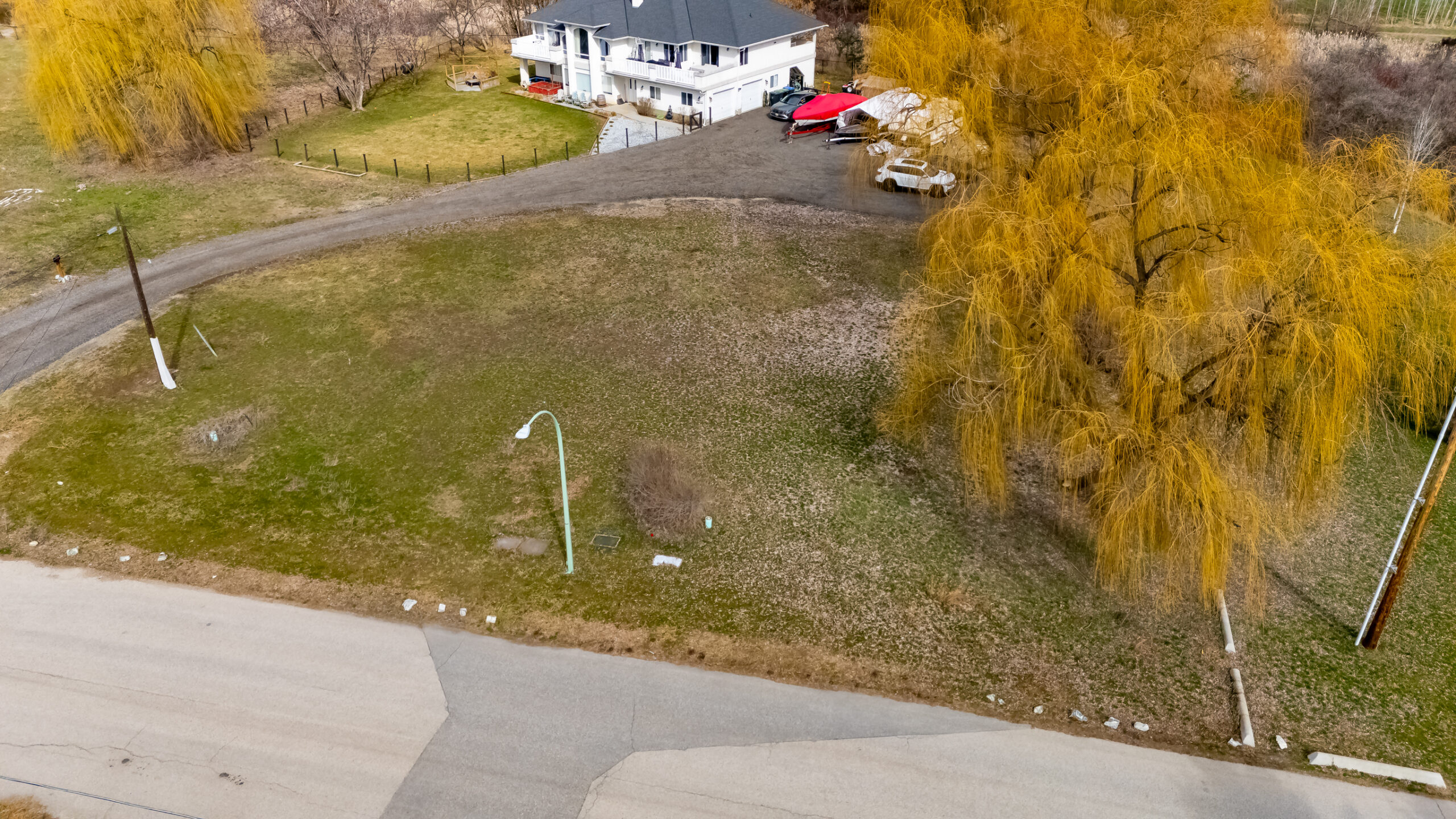 302 Sumac Road W Kelowna V1X 6W8
